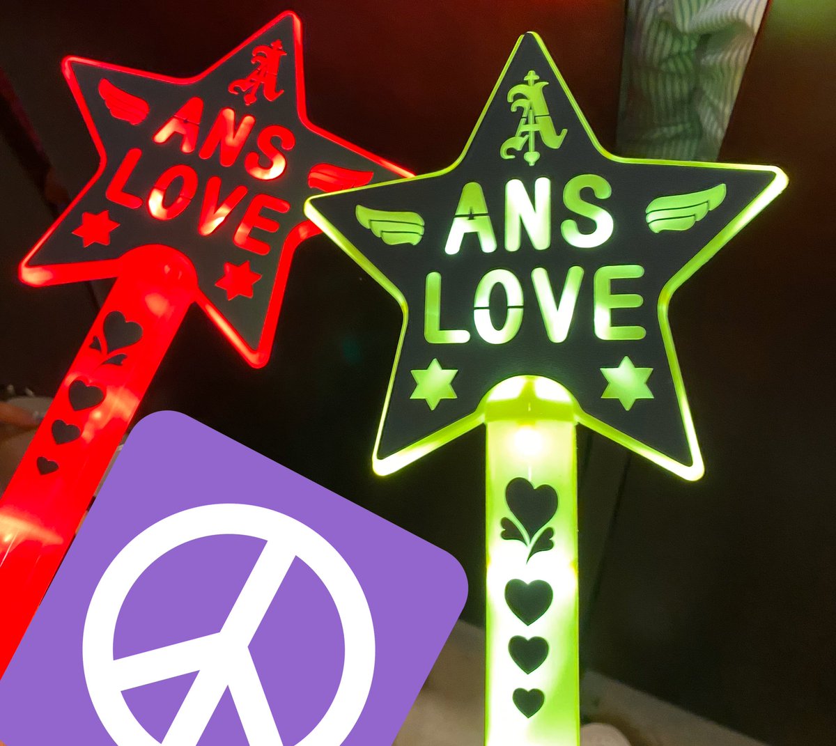 ansteambr's tweet photo. 💖 | FANMETING • 200620 - O lighstick que estava sendo vendido no Fanmeting, estava disponível em 4 cores: Amarelo, Vermelho, Branco e Verde 🥰💫 (+)
©️ waffe__girl kessen13181 • #ANS #AngelNSoul #에이엔에스 #weAre_Angels https://t.co/veQ96ljNfV