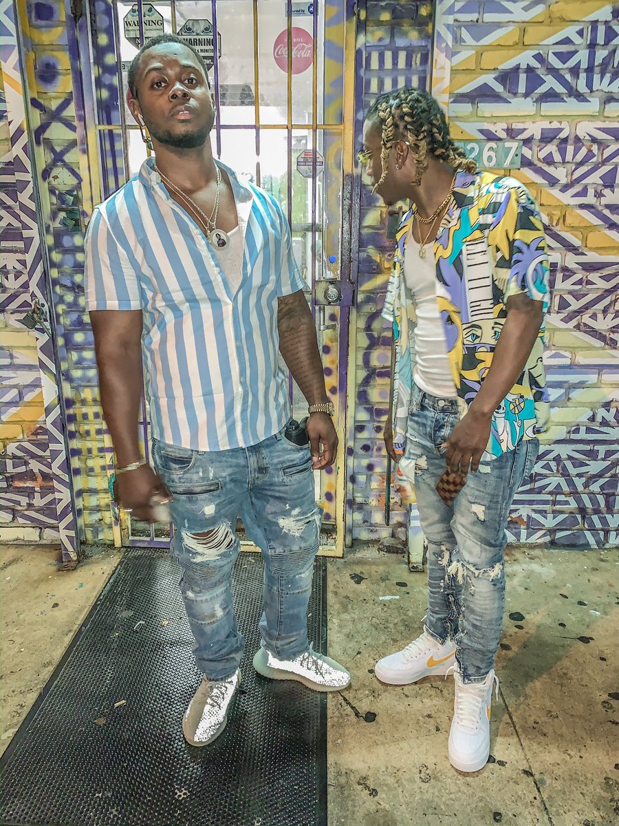 GeonCockyveli's tweet photo. Member when we use to trap by the store gave a fuck bout the LAW #blooda https://t.co/EWVv7msGbA