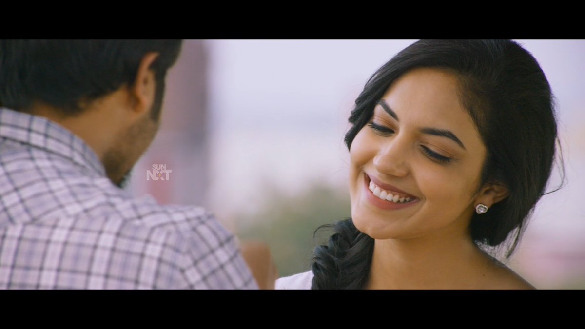 Chitra realizes that Prashant was the reason for one of the best jovial moments in her life, with his break up viral video. Chitra plans an economically viable Food truck business with her fiancee. Her extremely rigid dad denies and ultimately accepts to help her with the money.