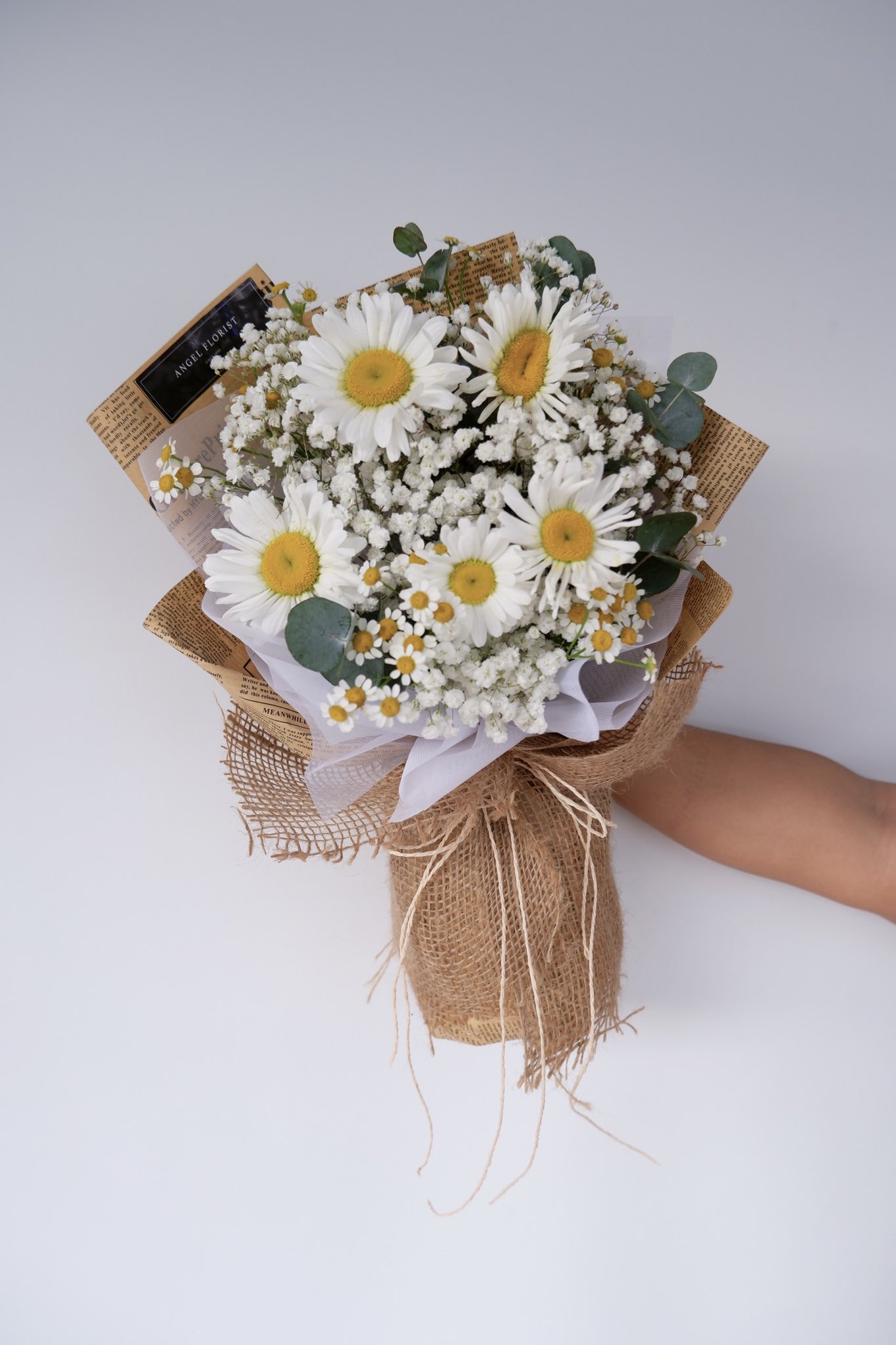 Angel Florist Gift Centre 在twitter 上 Common Daisy 法兰西菊 Rm 90 Marquerita Eucalyptus Babybreath Matricaria Brown Color White Color Cocotina Gift Card Write Message 雏菊花束 长命菊