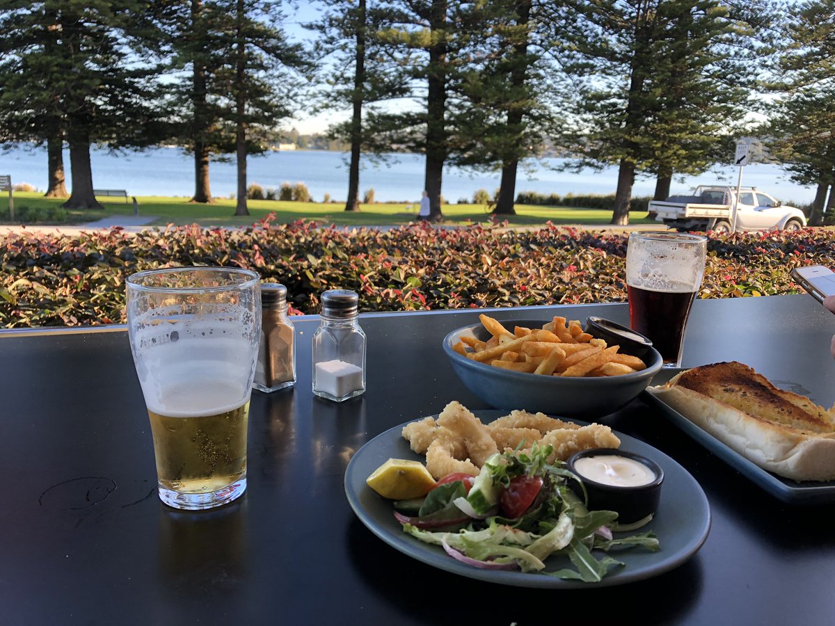 Newy Traveller tweet media