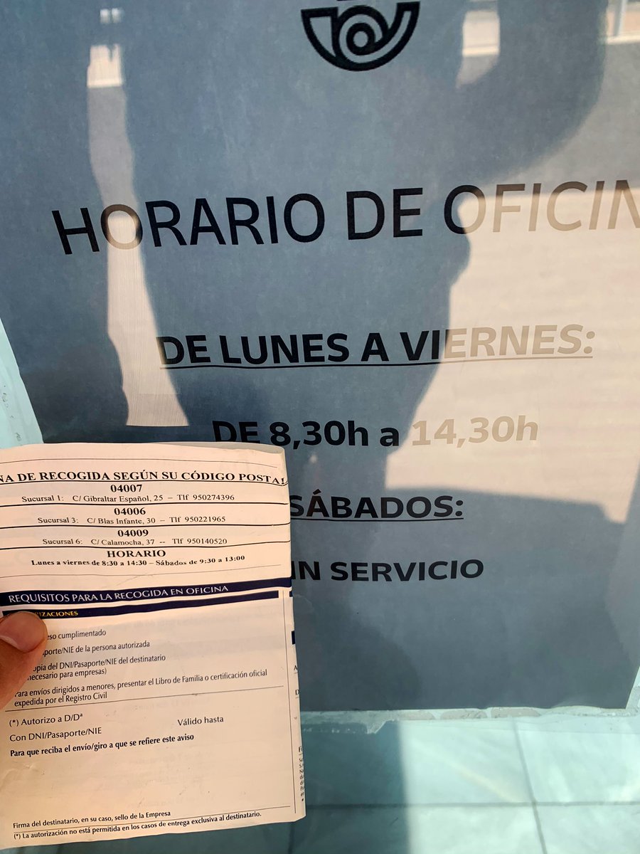 Gente de <a href="/Correos/">Correos</a>, creo que no cuesta nada informar de los nuevos horarios en los avisos de llegada, sobretodo para los que trabajamos entre semana y solo podemos ir los sábados a hacer las gestiones necesarias 😡👎👎 #mal #horario #Correos #no #fail #angry 🤬#Denuncia #SABADO