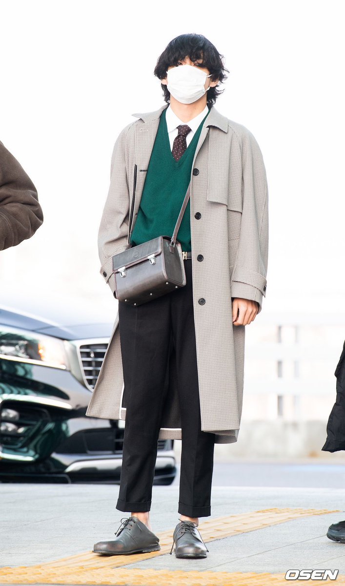 ⊹♡✧ taehyung airport fashion; a thread ✧♡⊹