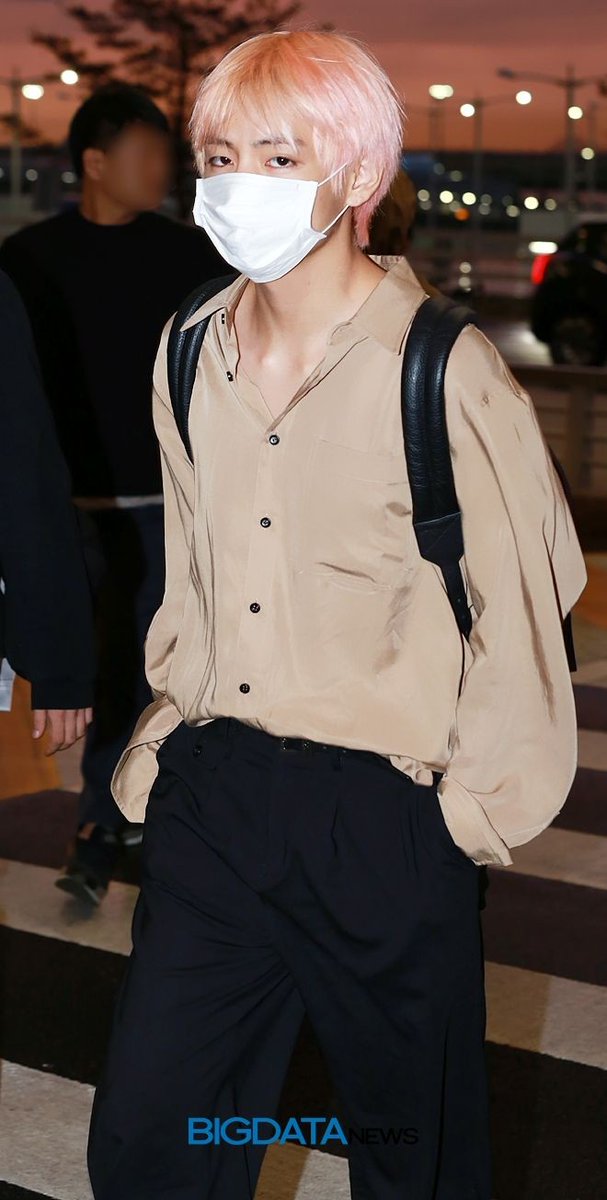 ⊹♡✧ taehyung airport fashion; a thread ✧♡⊹