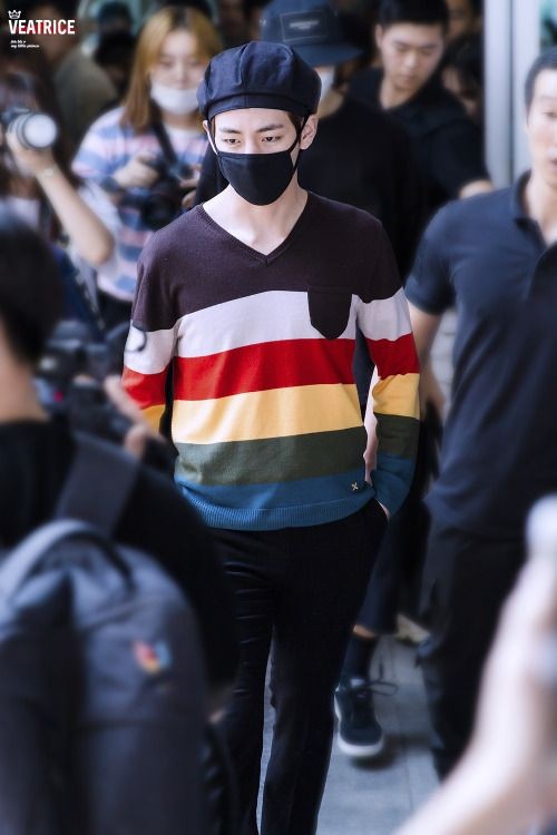 ⊹♡✧ taehyung airport fashion; a thread ✧♡⊹