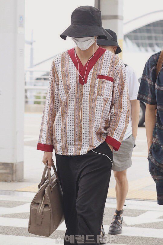 ⊹♡✧ taehyung airport fashion; a thread ✧♡⊹