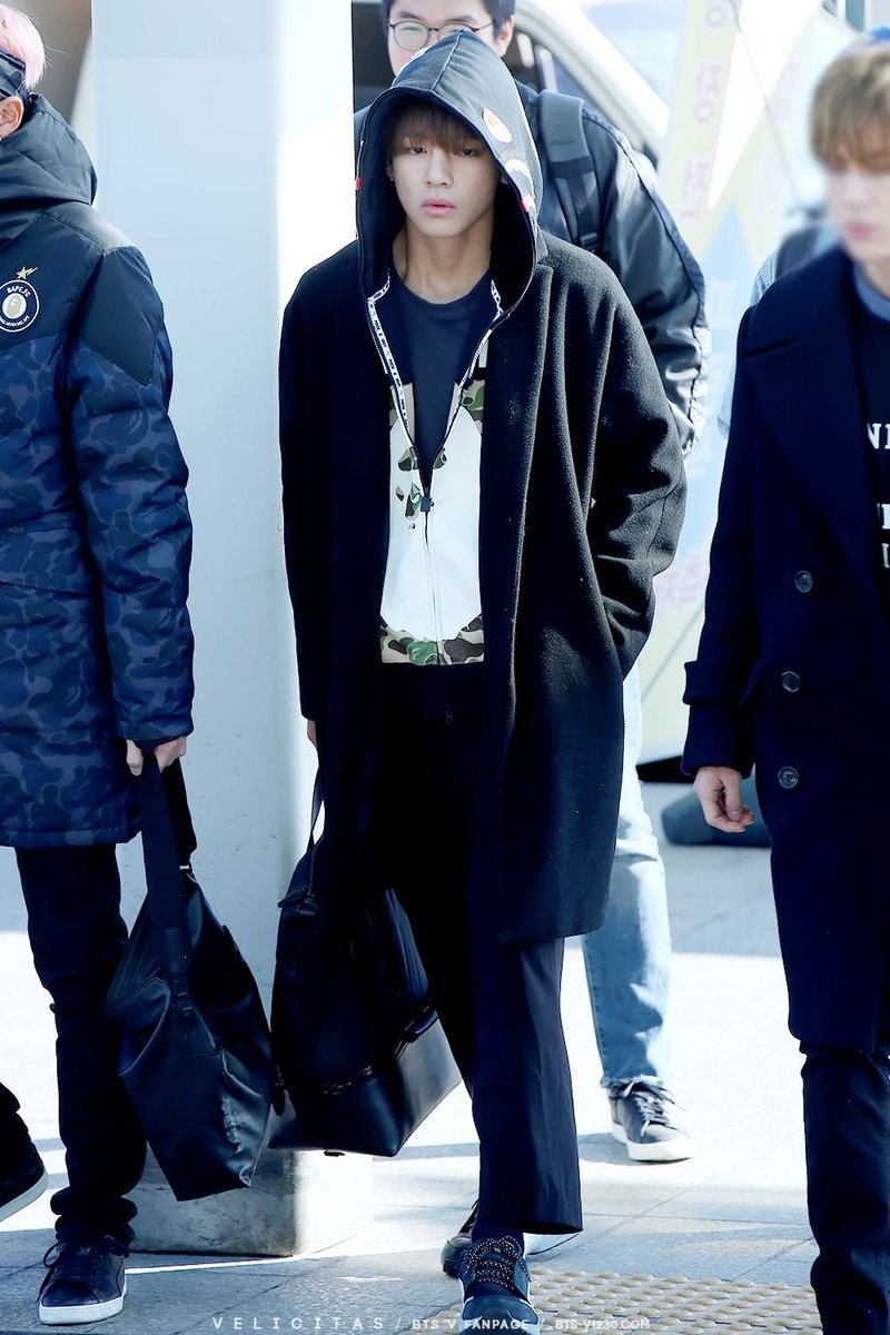 ⊹♡✧ taehyung airport fashion; a thread ✧♡⊹