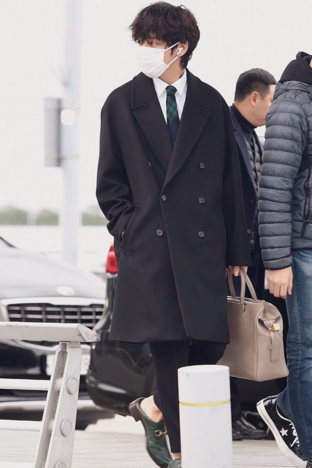 ⊹♡✧ taehyung airport fashion; a thread ✧♡⊹