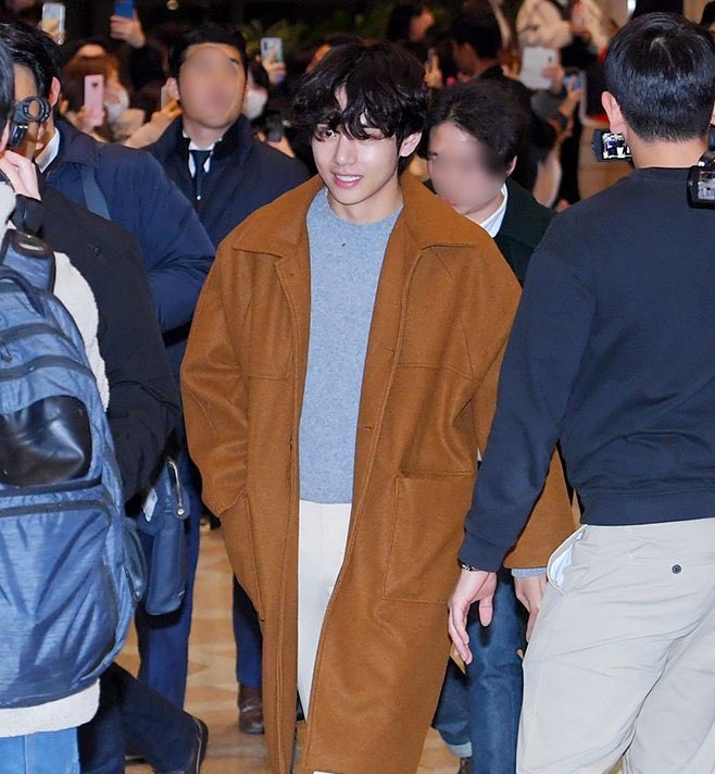 ⊹♡✧ taehyung airport fashion; a thread ✧♡⊹