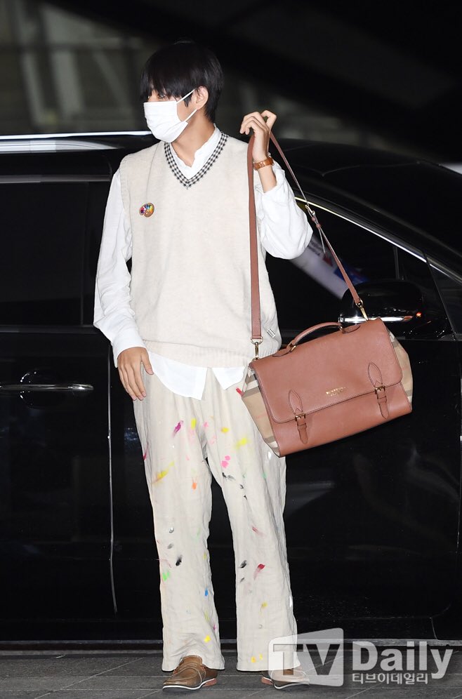 ⊹♡✧ taehyung airport fashion; a thread ✧♡⊹