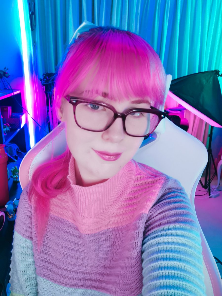 Pinipy's tweet photo. ☆ https://t.co/iALhKOTNdX ☆ Live now & you're all super cute Come join me for Beat Saber, Chatting, Minecraft and more!
Maybe more towers? Depends if people want to play :P
#mcprohosting #minecraft #beatsaber #weareteamoce https://t.co/4xAYSDxeVL