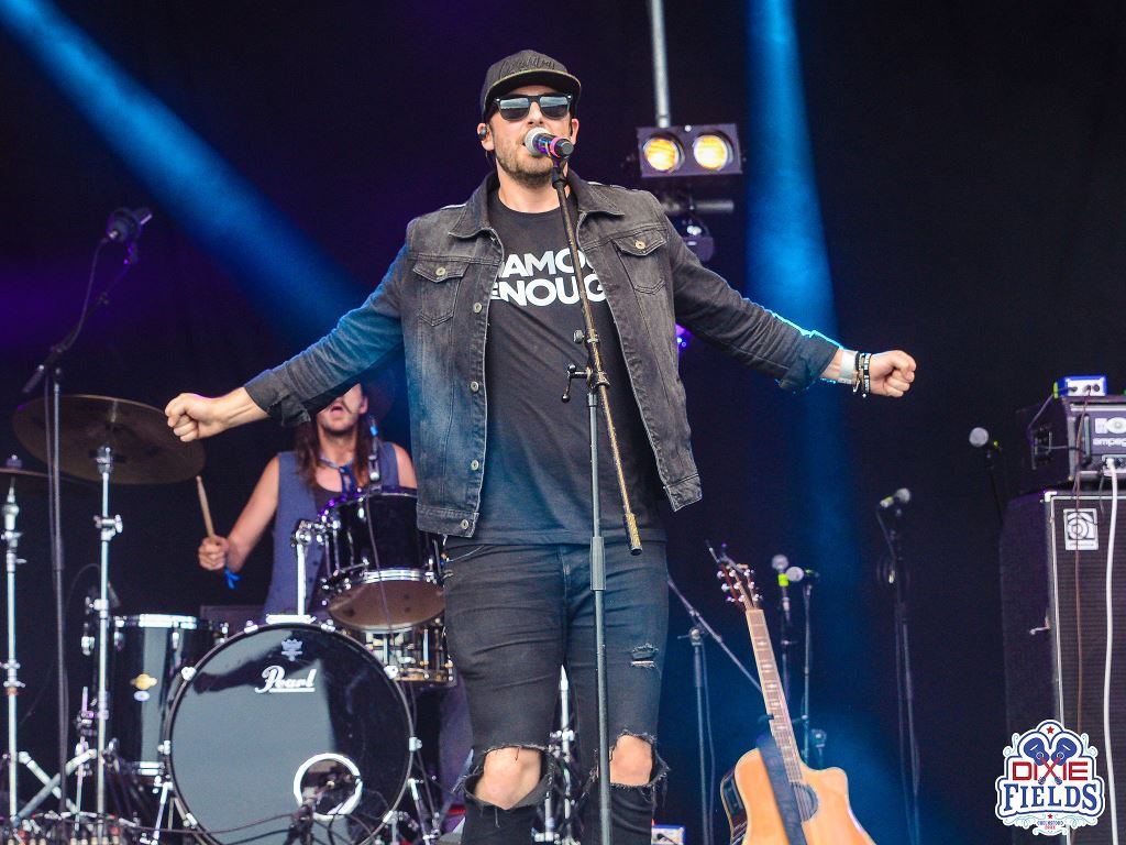 EFCountry's tweet photo. Our friends at @dixiefieldsfest are going online next month for a day of live Country music https://t.co/KBL22kQkhX #DixieFields https://t.co/KDy4eRzBVd