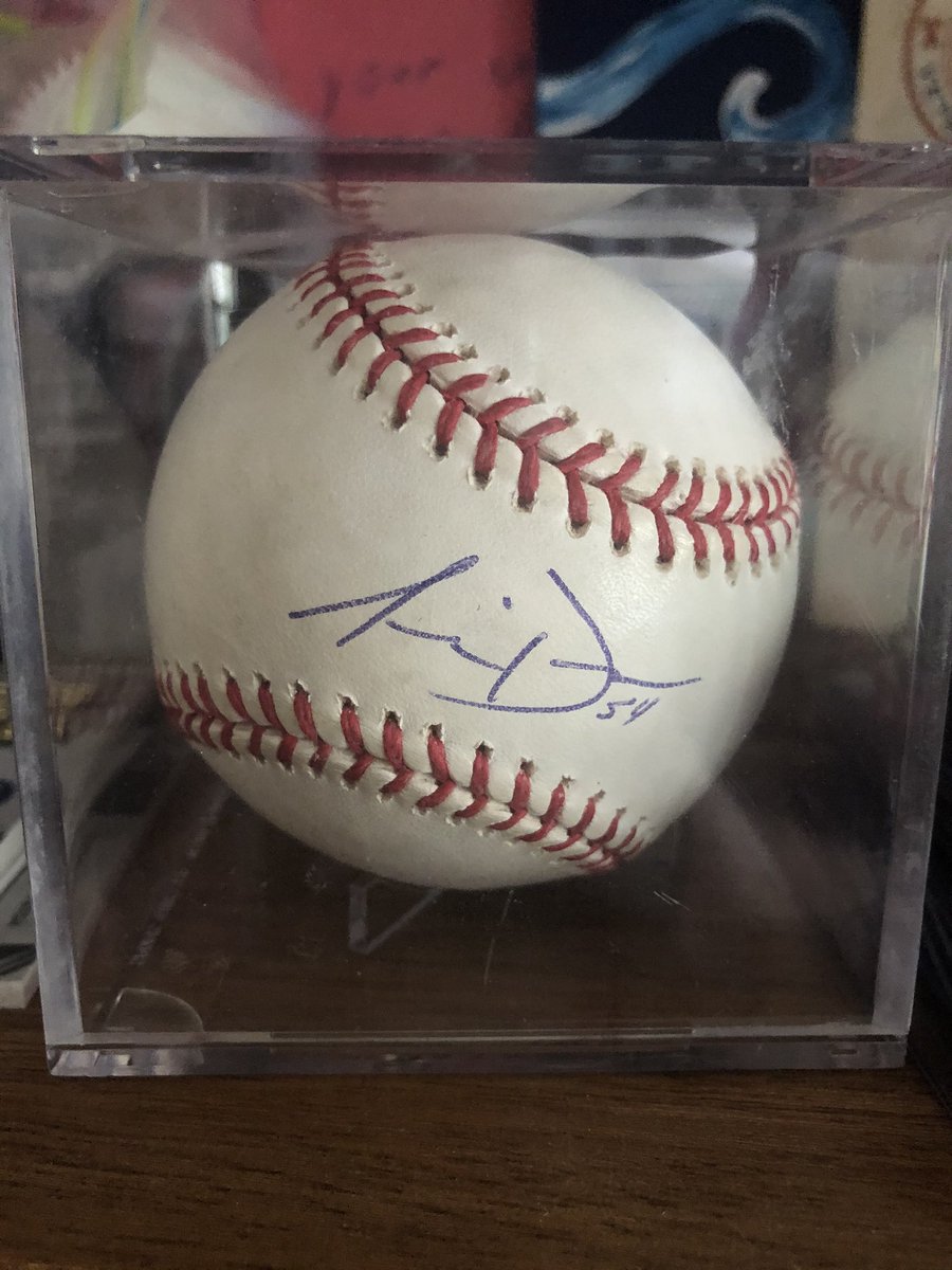 TheReliefRoom's tweet photo. Today in Relief Room history 2018, Big Fudge made his #Phillies & MLB debut. He was adorable when I met him, thinking he didn’t deserve to sign this ball on the sweet spot. There’s only one Big Fudge, more than worthy enough to have his own ball. #BigFudge https://t.co/XVrbomD1fQ
