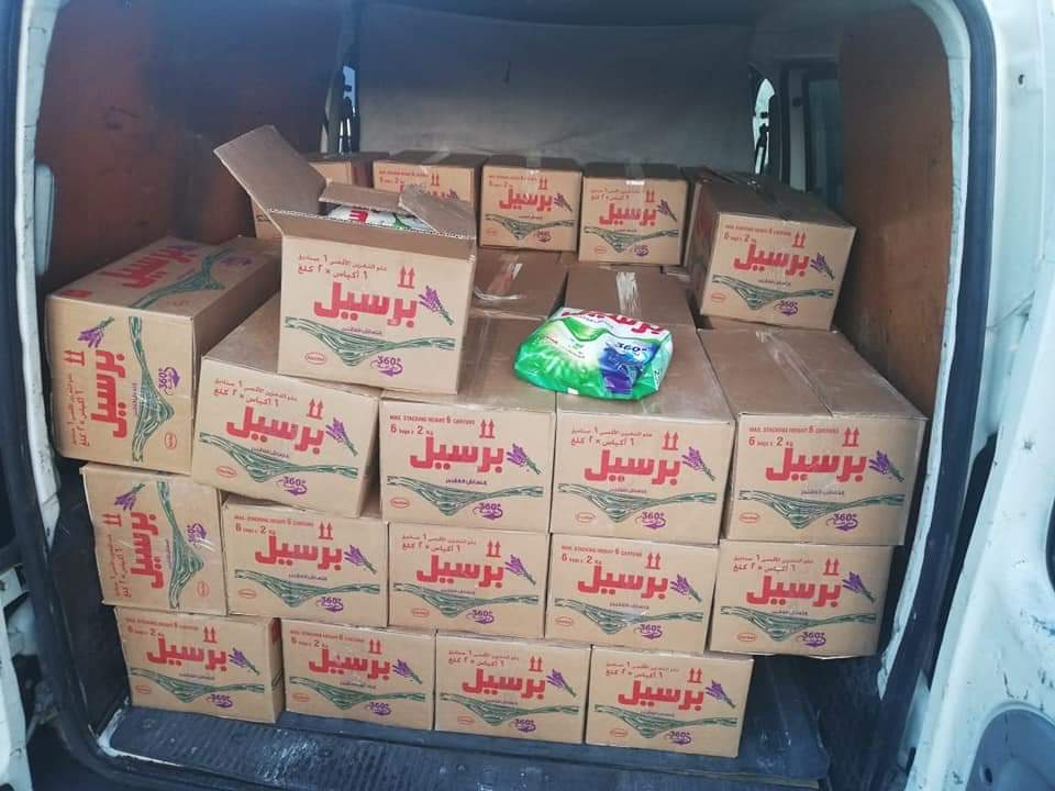 قوة من #ضابطة_طرابلس في #المديرية_العامة_للجمارك توقف سياريتين، واحدة محملة بألبسة أجنبية مهربة، وأخرى رابيد محملة بصناديق مساحيق غسيل مهربة، جرى حجز كامل البضائع المخالفة واقتيادها مع المخالفين إلى مركز جمارك طرابلس لاجراء اللازم القانوني بحقها.
#مكافحة_التهريب #لبنان