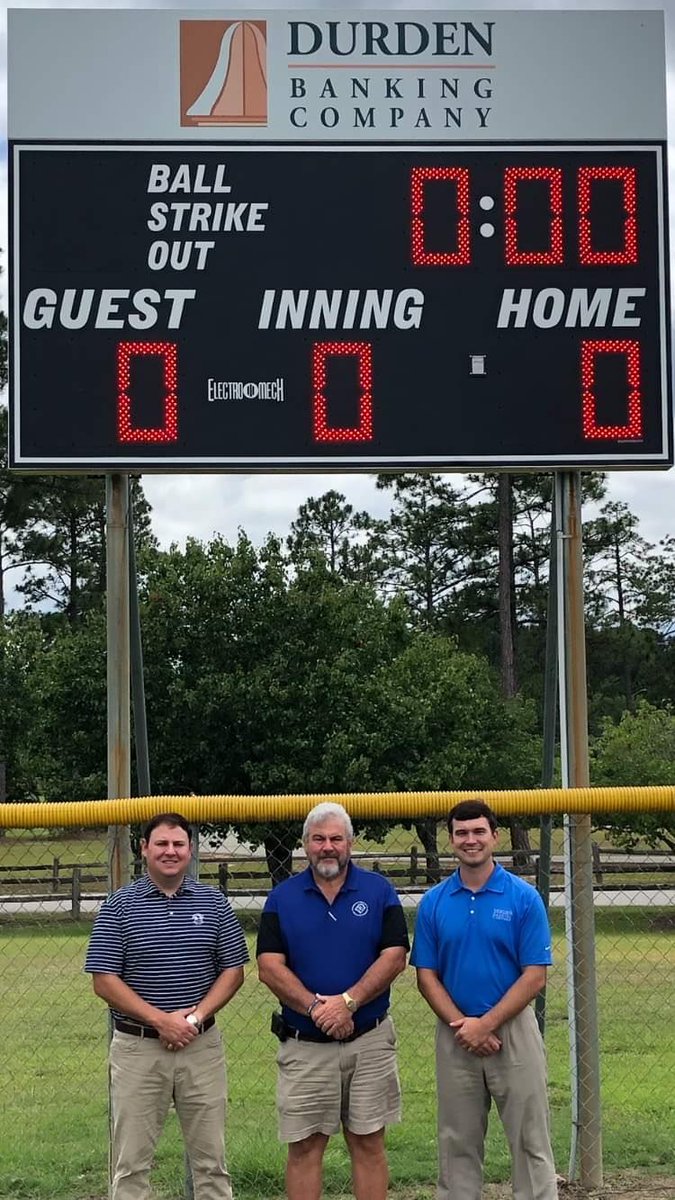 em_scoreboards's tweet photo. Another longtime #TeamElectroMech member, Swainsboro Parks &amp; Rec &amp; Tony Mangieri upgraded several of their @em_scoreboards with help from a few of their sponsors at Citizens Bank, Queensborough Bank, Durden Bank, &amp; Spivey State Bank #youplaythegame #wellkeepthescore #parksandrec https://t.co/fE7yIMrEvT