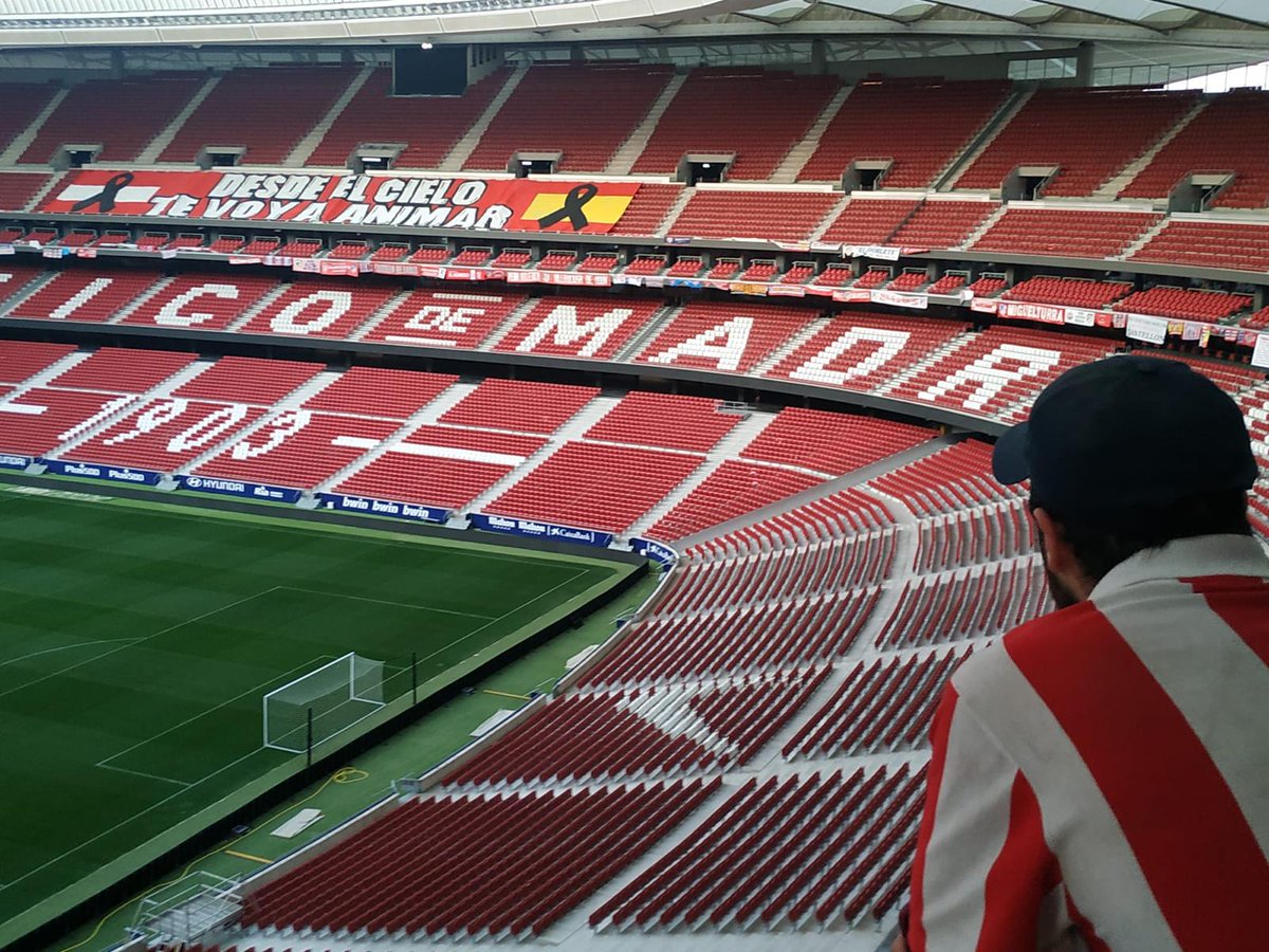 FA82Oficial's tweet photo. Por todos los atléticos que hoy no estarán con nosotros para brindar por nuestro Atleti. Siempre estaréis en nuestro recuerdo y en nuestros corazones. Descansen en paz.  ¡DESDE EL CIELO TE VOY A ANIMAR! https://t.co/uVkoZrbJaz