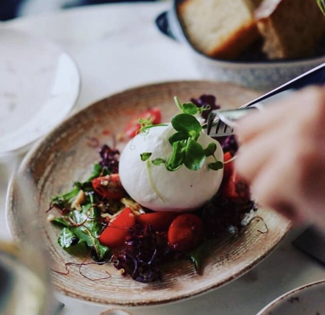 The weekend has flown around once again, but we aren’t complaining! 💨 

Tuck in to a little slice of Italy tonight with La Famiglia’s take out service 🇮🇹🍴 

Thurs/Friday/Sat 5-9pm 🚚 Check out their menus at lafamiglialiverpool.com, and call 0151 236 1256 to order 

#liverpool