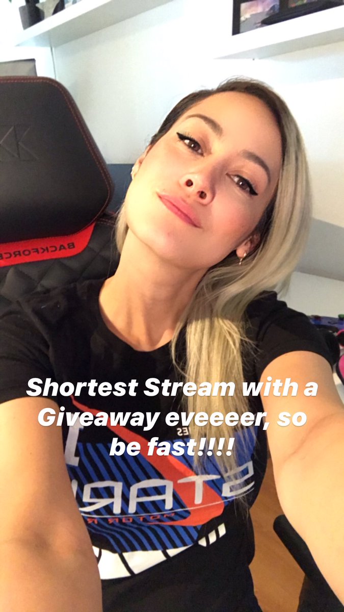 Sarina (@1nsanitygaming) on Twitter photo 