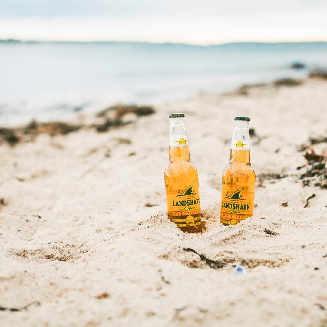 AdamsBeverages's tweet photo. Happy first day of SUMMER! ☀️ We hope your summer is filled with plenty of beach days and LandShark Lager 🦈🍻 https://t.co/UF7lpVHBIB