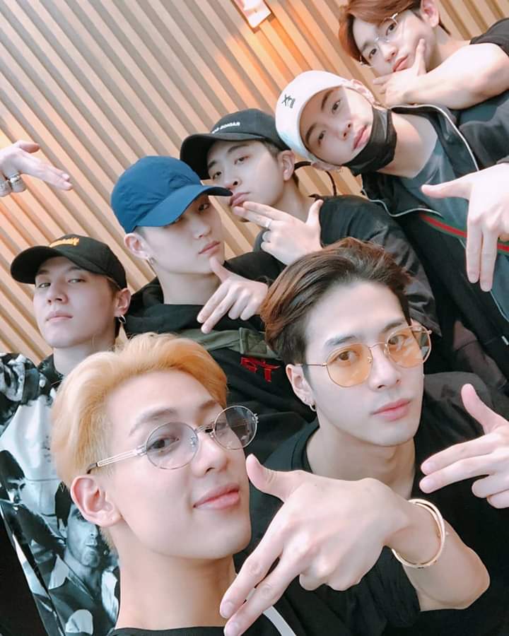 lu30sa95's tweet photo. Espero que más gente pueda ver lo talentosos y grandes artistas que son💚
#AhgaseLovesYou 
#iLoveWhoYouAre
#ProudOfGOT7 
#Got7
#BetterTreatmentForGOT7 https://t.co/9G7ToOwCdD