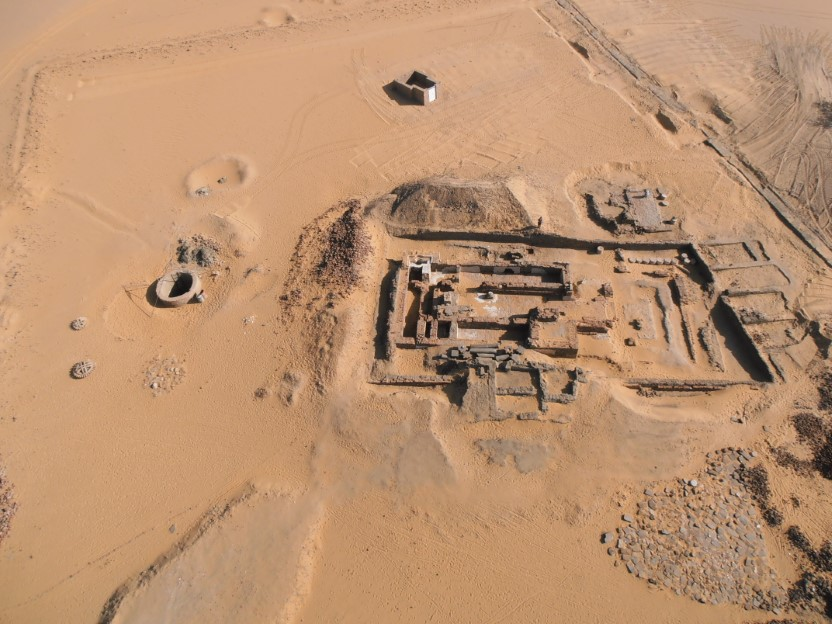 selib, sudan 1st cent. AD #historyxtoccupation dates back to the meroitic era, it grew during the christian era under the makurian kingdom when five churches were constructed surrounded by a defensive wall serving as a fort-st menas church-phase I church and baptismal area