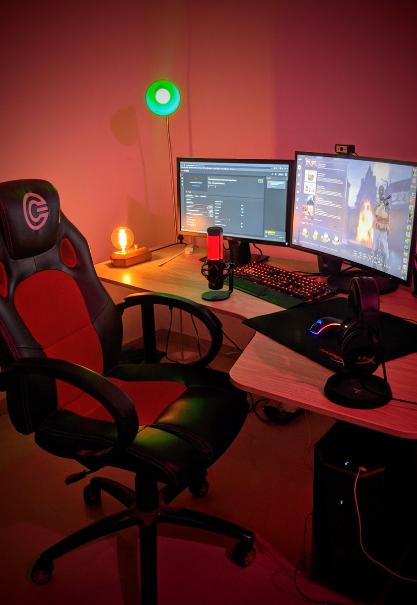 peterdavis0110's tweet photo. Going live in 5. Also, Happy 21st Birthday CS!
https://t.co/ycH0PEPJIU
#AverageCSPlayer
#csgolivestream
#HyperXFamily https://t.co/KRAu6tmjUy