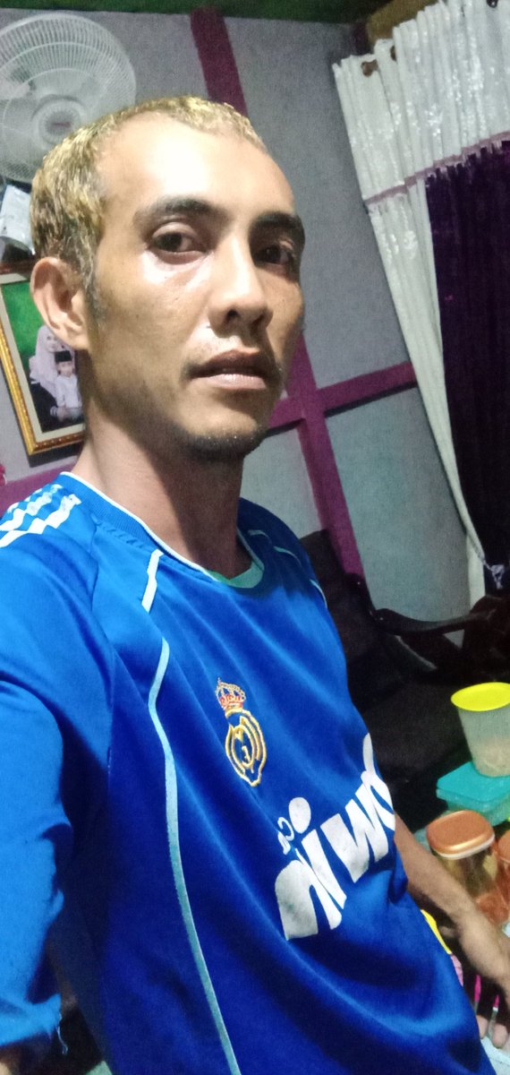 ComEetz's tweet image. LG bhoring chuy maka a foto"aj chay