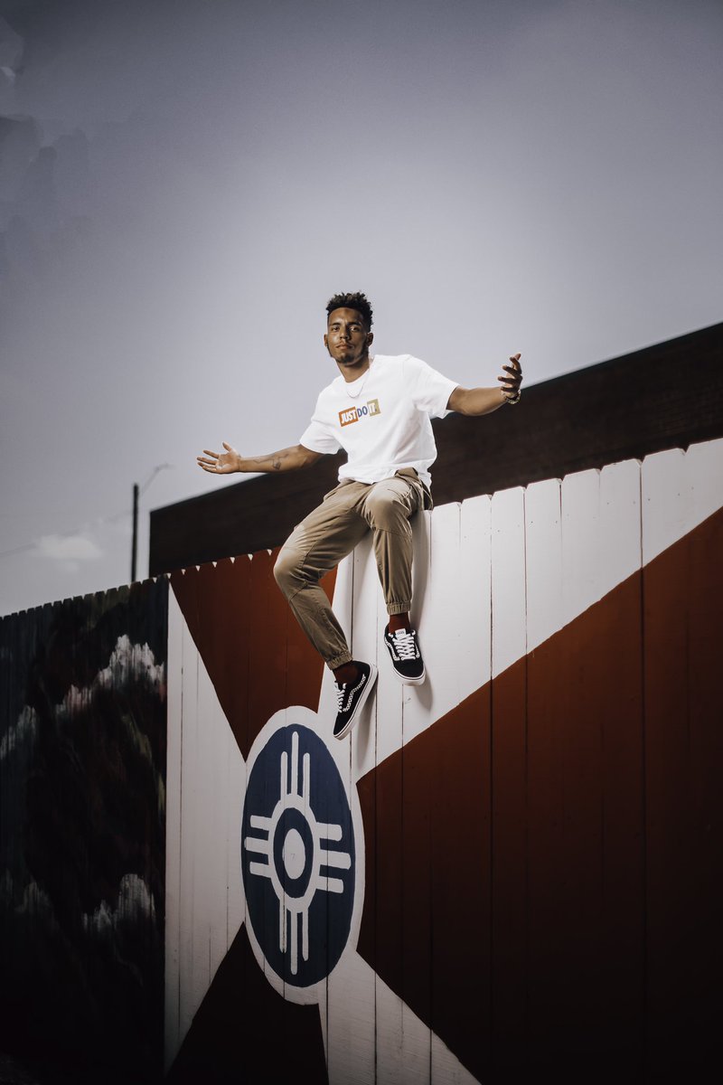 Jisaac_2016's tweet photo. @kaleb1332  did pretty good at his first sesh with me.👌🏾 #JIPSeniorRep https://t.co/c8dc6lJVF5