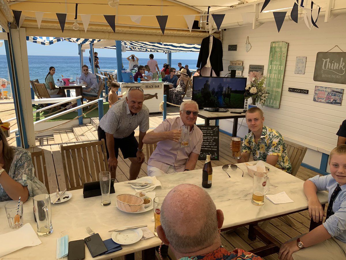 MarkBoothright1's tweet photo. ITV Racing on the Beach in Portugal. get on.
#ITVRacing https://t.co/4Qr5La000d