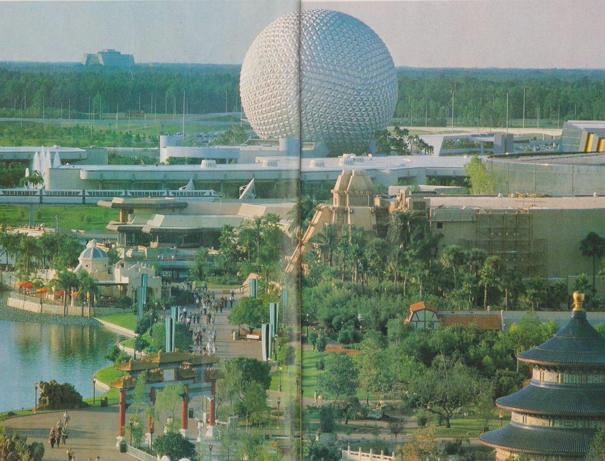 WorldofManimal's tweet photo. Saturday Scan #3 

Eastern Airlines EPCOT Center magazine https://t.co/PPA6n5oV0l