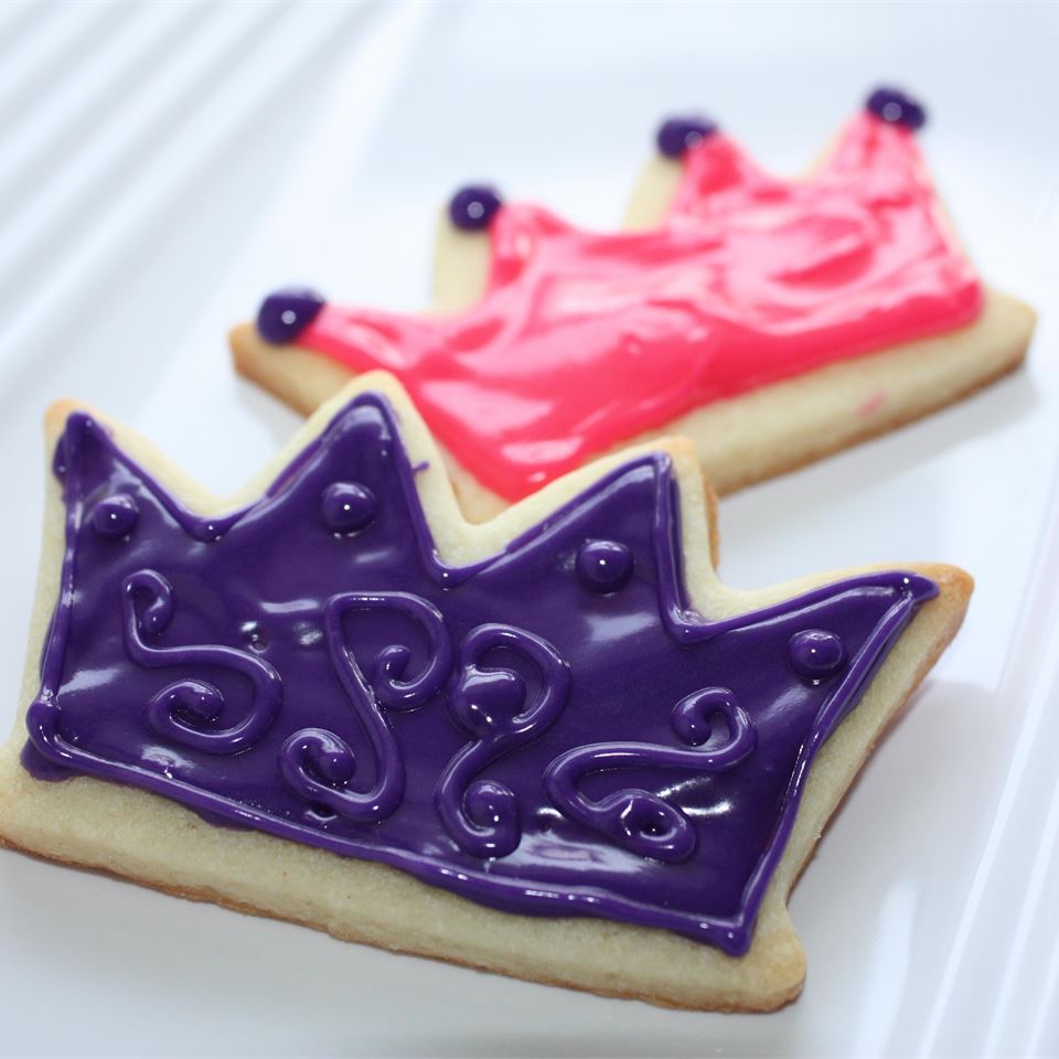 🍪 of the day | White Velvet Cutouts
Recipe▪allrecipes.com/recipe/11295/
 This is an excellent cookie to decorate.
#cookieoftheday #cookies #recipes #baking