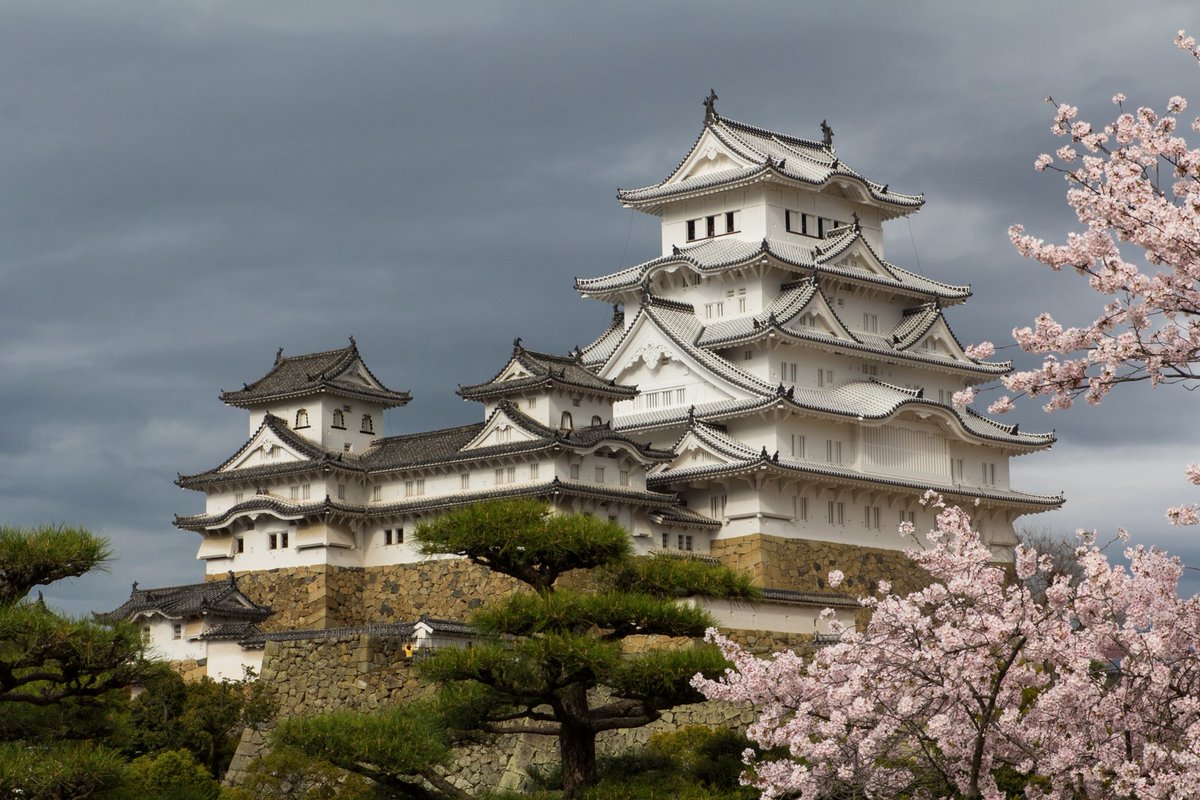 6b. Japanese castles were initially modeled after Korean castles and built on top of mountains. However later castles were built in lower plains in order to secure more strategic locations.Unlike other Japanese structures, castles utilized stone and earth instead of wood.