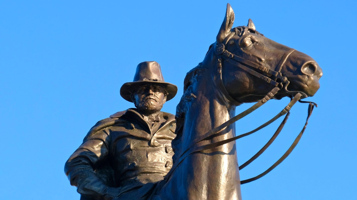 realDailyWire's tweet photo. Rioters In California Tear Down Statue Of Ulysses S. Grant. He Defeated The Confederacy, Devastated KKK. https://t.co/gIWeFlDjS1 https://t.co/NRrs7VcqqD