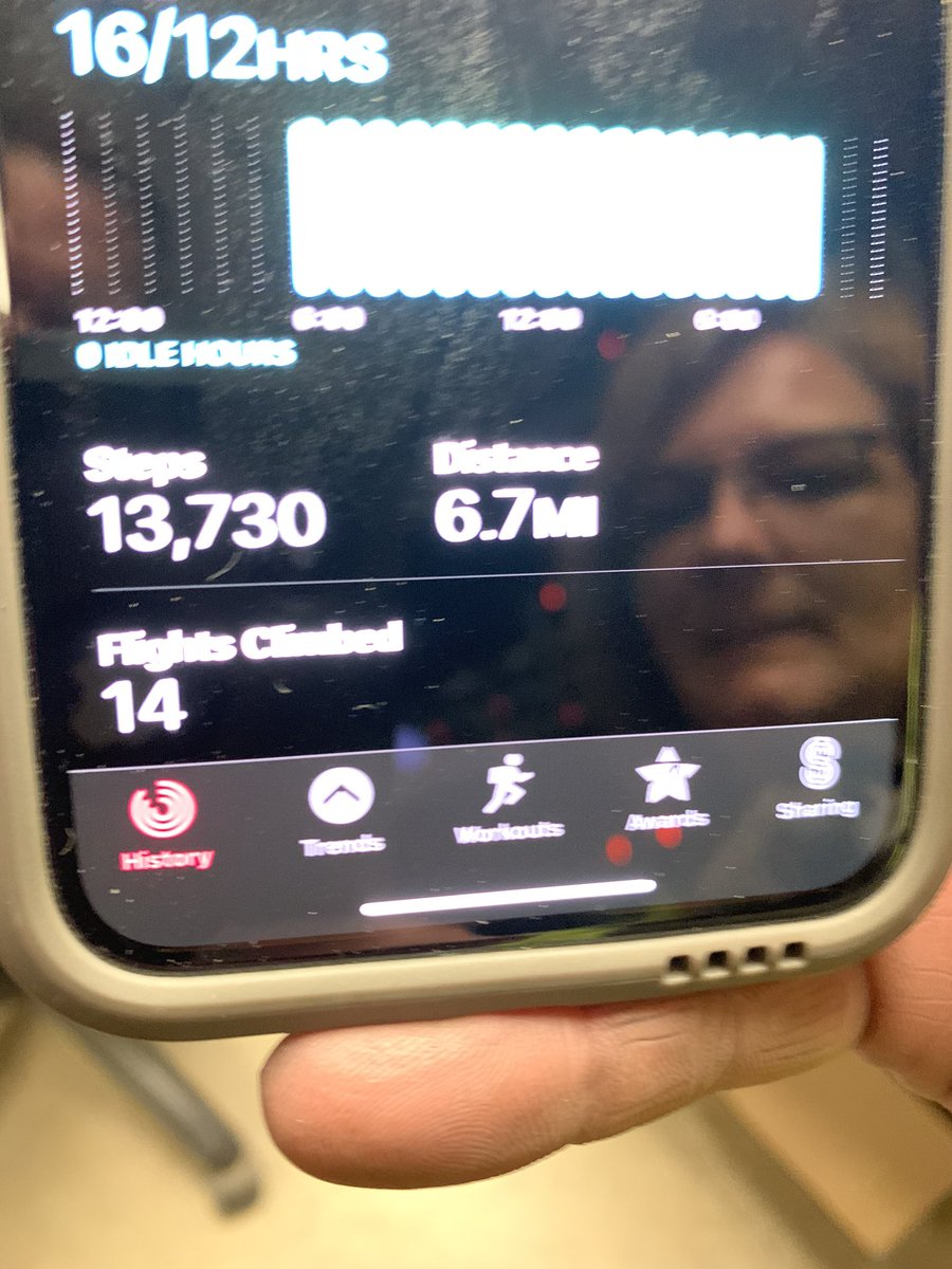 Another less than 1 year driver walking those driveways to stay out of trouble.  Awesome job Mae!
<a href="/TimShea_Safety/">Tim Shea</a> @KurtMarxSafety <a href="/West_TheFalls/">West Division 1400 1410 1430</a> <a href="/dannydutt/">Daniel Dutton</a>