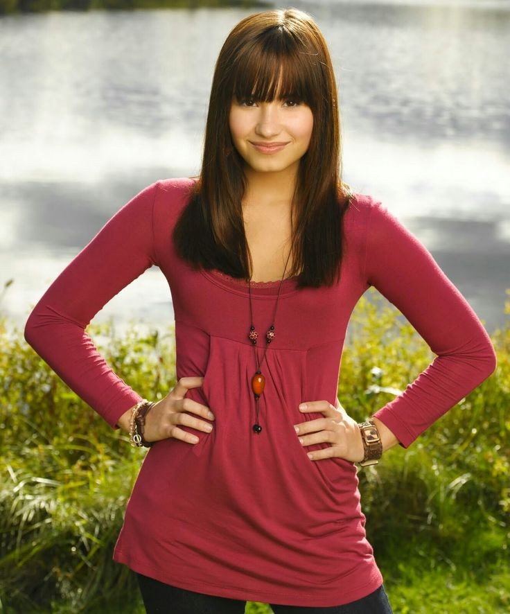 portallovato's tweet photo. E hoje completam 12 anos desde a estreia de "Camp Rock"! O filme foi um divisor de águas na carreira da Demi e com certeza marcou a adolescência/infância de muitos. Obrigado por tudo, Mitchie Torres ❤ https://t.co/Vi1ZzP72xK
