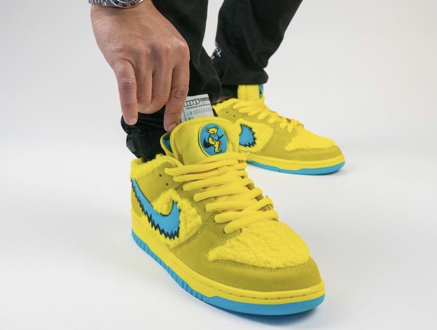 sb dunk low grateful dead bears yellow