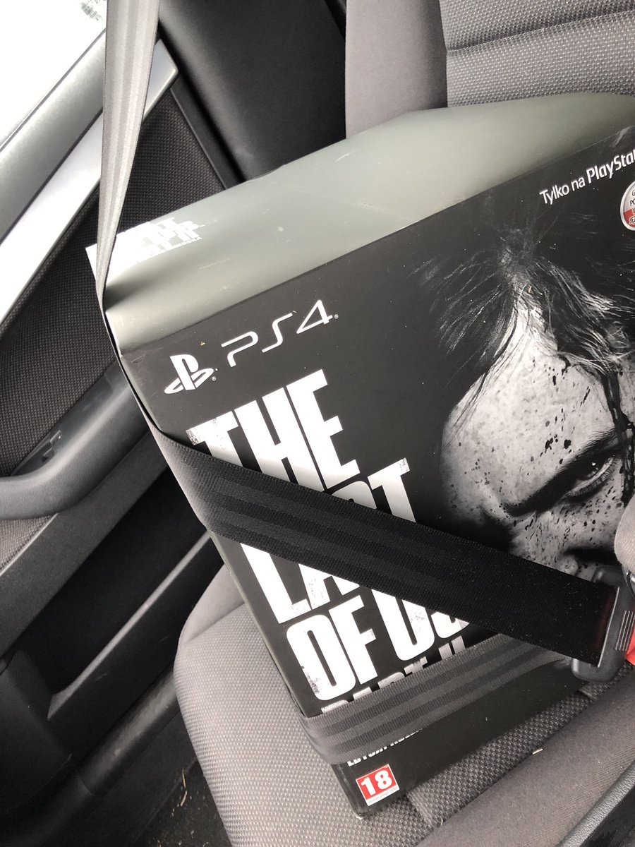 Badyl122's tweet photo. Kiedy dzieciak nie chce dać sobie zapiąć pasów w samochodzie, ale ty mimo wszystko to robisz i teraz patrzy na ciebie tak:
#TheLastofUsPartII #collectorsedition #selfmadememe https://t.co/ilKyi1rFpS