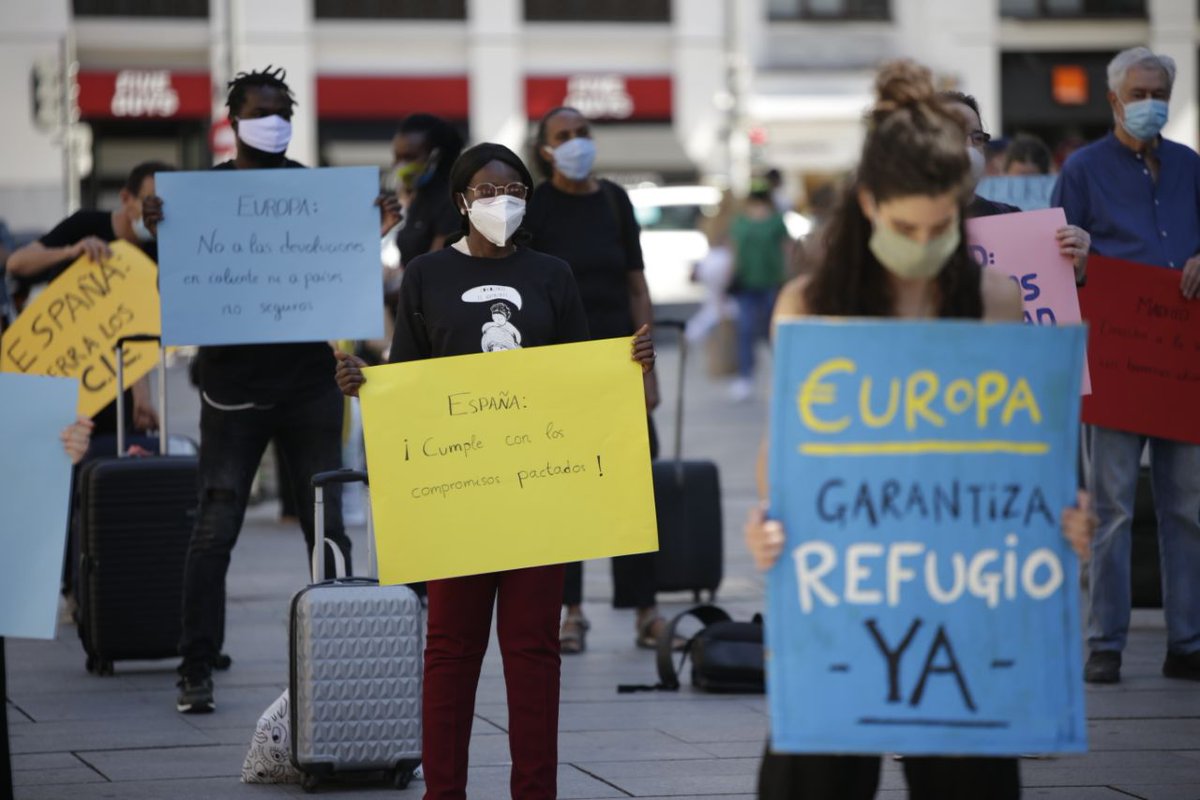 Europa 🇪🇺 sigue en #RefugioEnFase0 y debe cesar en la construcción de esta vergUEnza:
⚠️ NO a la violación de derechos en las fronteras.
⚠️ Terminar con la externalización de fronteras y garantizar refugio.
⚠️ Basta de muertes en el Mediterráneo.

#20JDiaInternacionalRefugio