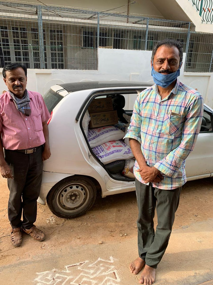 treesforfree's tweet photo. Requirement of groceries by SARWC Institute for Mentally Challenged/Epilapleptic children in Kolar/JMulbagal was put up by Cowin NGO Partner Reforestindia to Rotary Club RID 3190. Rotary took up on war-footing and supplied 30 kits of dry groceries. @indiacan2020 @SimiMishraSM https://t.co/vapfIftRcF