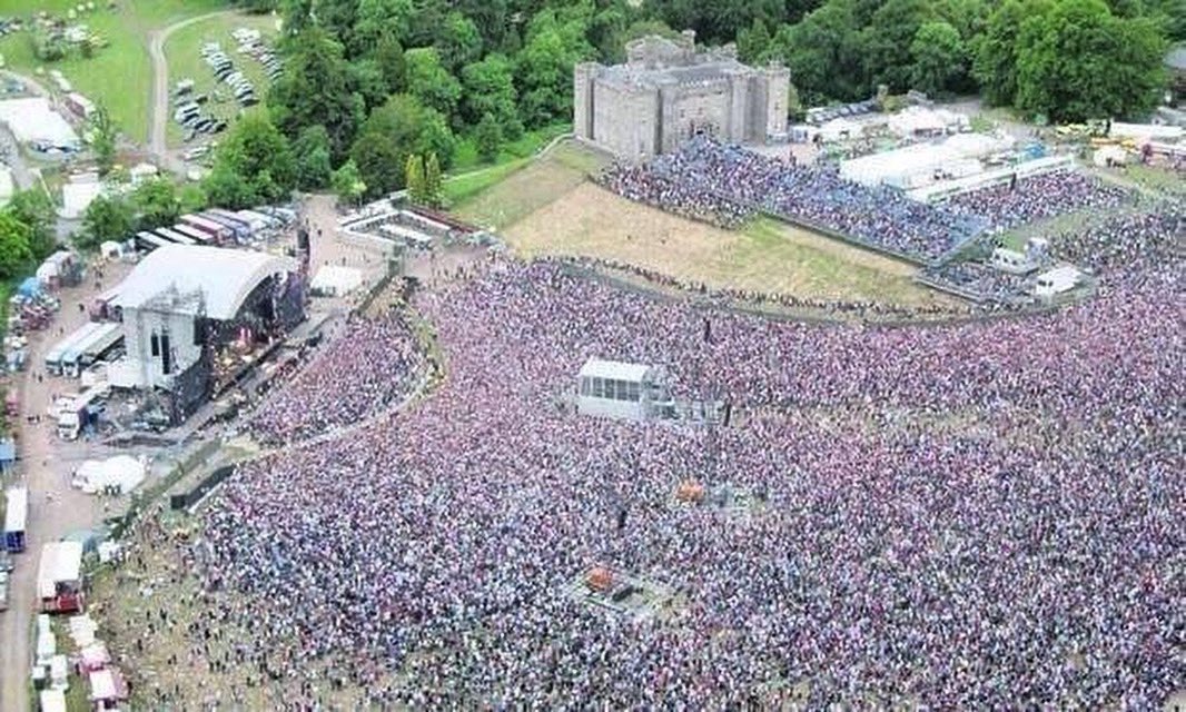 Today in 2009, Oasis played to 80,000 at Slane Castle, Ireland. 