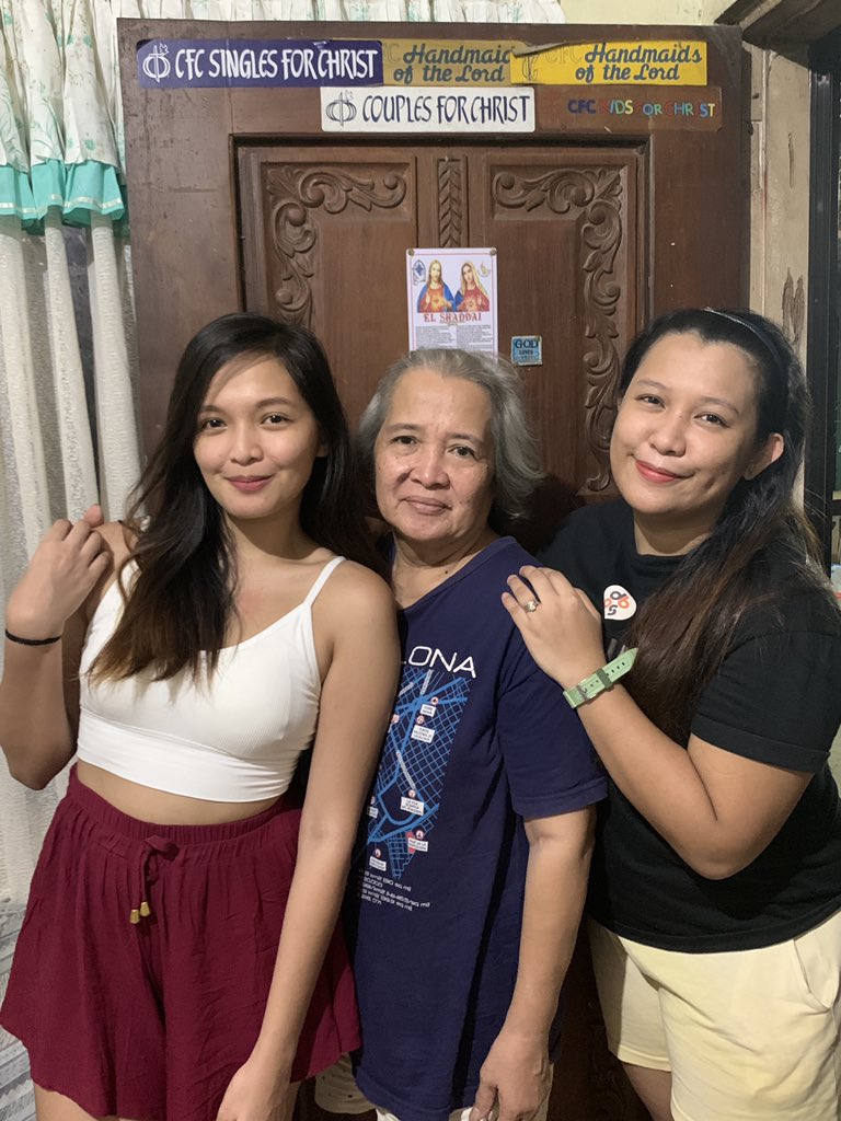 narmiiie_'s tweet photo. eto ung pinaka-magandang nangyari saken after 3 months. nakita at nakasama ko ulit ung pamilya ko. ang saya ng puso ko. ❤️ thank you Lord for today. advance happy birthday Inang Reyna. sana’y nasurprise ka. super love ko kayo. #FamilyIsAGift #TeamEncantadia https://t.co/IFhIABSZUm