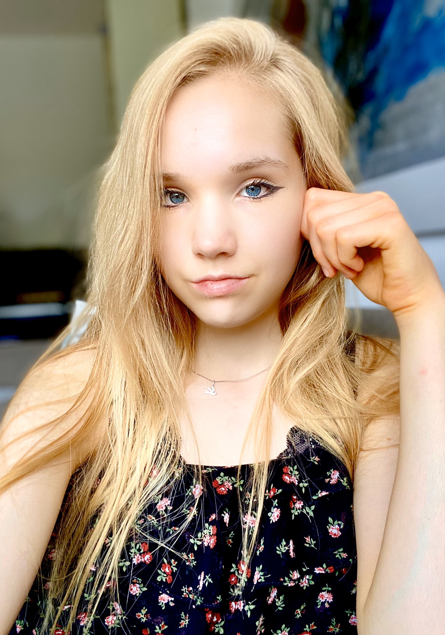 Naomi Seibt on Twitter: 