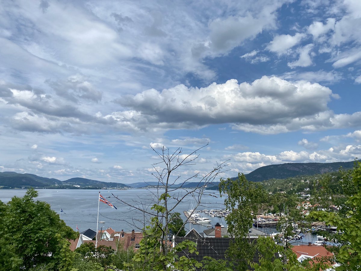 danbanik's tweet photo. Gorgeous #Holmsbu: An hour’s drive from Oslo https://t.co/z9Gjkkyhvm