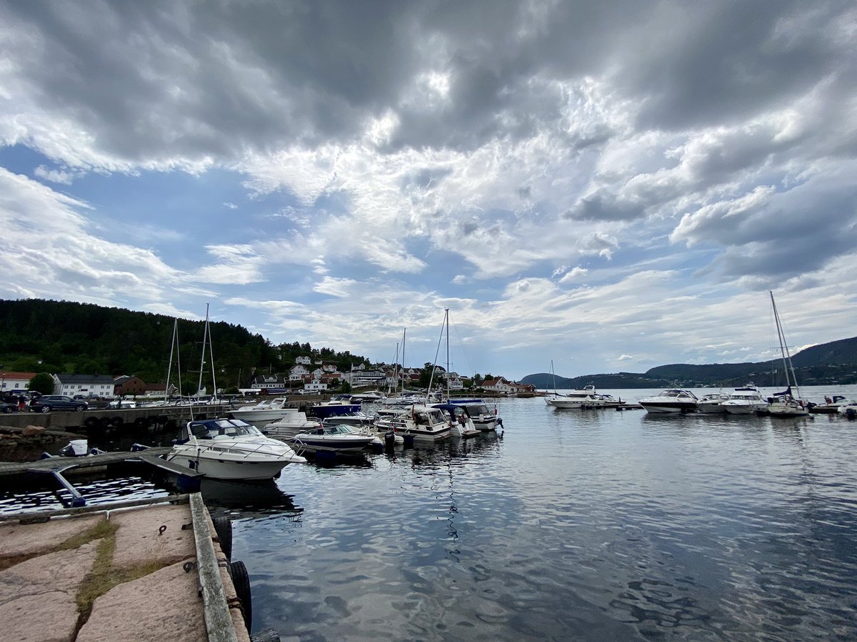 danbanik's tweet photo. Gorgeous #Holmsbu: An hour’s drive from Oslo https://t.co/z9Gjkkyhvm