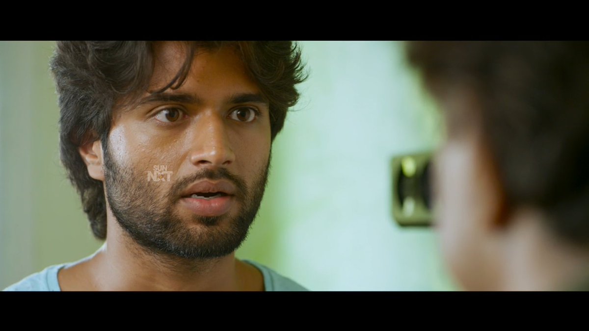 Prashant's brief flashback of his supply-diaries is absolute fun. And Priyadarshi makes an impression with his wit, "Ninnati chits pettina aina parla pass aitha ra." And the Samosa-Sauce analogy and stuff validate how the good the dialogue writer Tharun is.