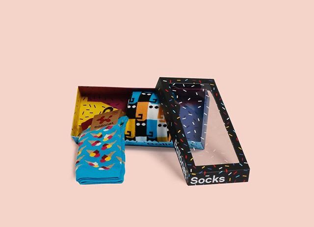 BallonetSocks's tweet photo. Gift boxes full of colourful socks for your dad🎁 FREE SHIPPING
#BallonetSocks #sockstyle #fathersday #freeshipping #giftideas #giftsforhim #fathersdaygifts  #mensaccessories #perfectgift #giftideas #giftbox #dapperman #mensfashion #supportsmallbusiness #homesocks #lockdowngifts https://t.co/6WyrcXnF9o