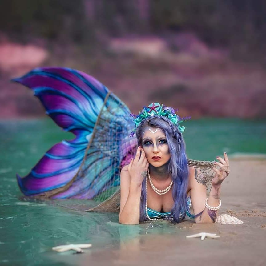 Dollfacestudiot's tweet image. Summer time shoots are the best! 
Hair and makeup by me @Dollfacestudiot 
Photo by @TripleMoonPhoto 
Model: Kaela VanGilder

#model #mermaid #summer #makeup #promakeupartist #mua #photography #houstonmua #houston #ocean