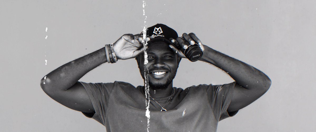 Papillonklothyn's tweet photo. Where I'm from, everybody wants to make it out,But nobody wants to see somebody make it out, It ain't about who came around but more about who stayed around.Behind the scenes, they said God gave us eyes to see. 

- @Santandave1 https://t.co/cIRBAG7BMz