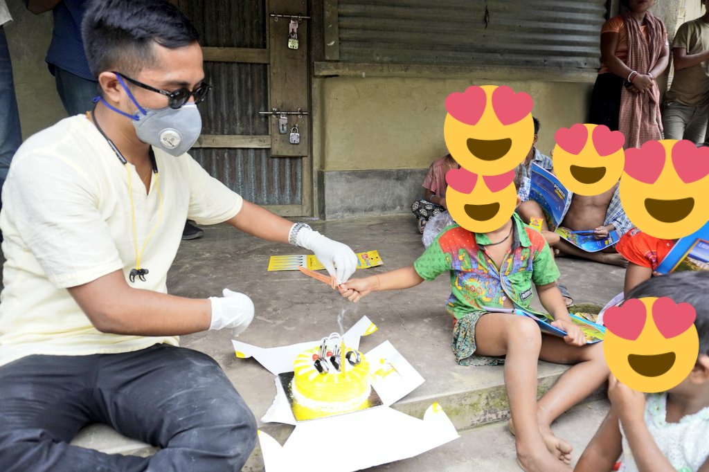 SuhelDebbarmaEM's tweet photo. A small contribution for my people.
Under Mungia Kami RD Block,Khowai.
#OnMyBirthday #FeelBlessed #Lockdown #TogetherWeRise
#HelpforHelpless https://t.co/q79IchbrH4