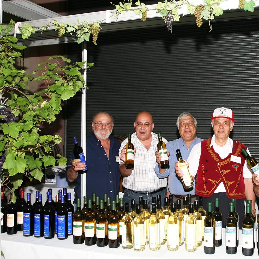 CyWineFest's tweet photo. #CyWineFest2009
Always happy to pour our #wine enthusiasts 1 or 2!
Since #est1982 Mr. Matsoukas always dressed in his traditional waste coat & cap, a true event legend.
#dedication #tribute #traditonal #winefestival #winesampling #cypriotwine
photo credit: Petros Pentayiotis https://t.co/Qg515YQ4HV